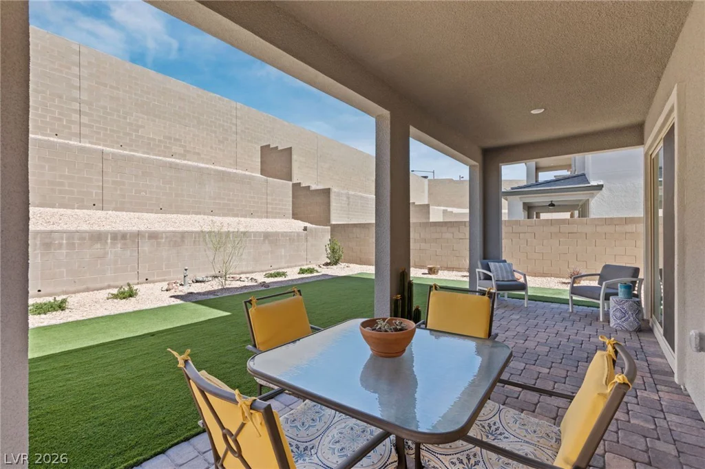 647 La Vista Acres, Las Vegas, NV 89138