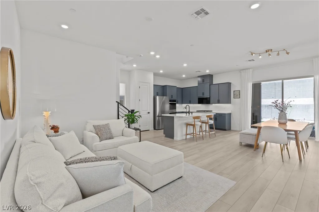 647 La Vista Acres, Las Vegas, NV 89138