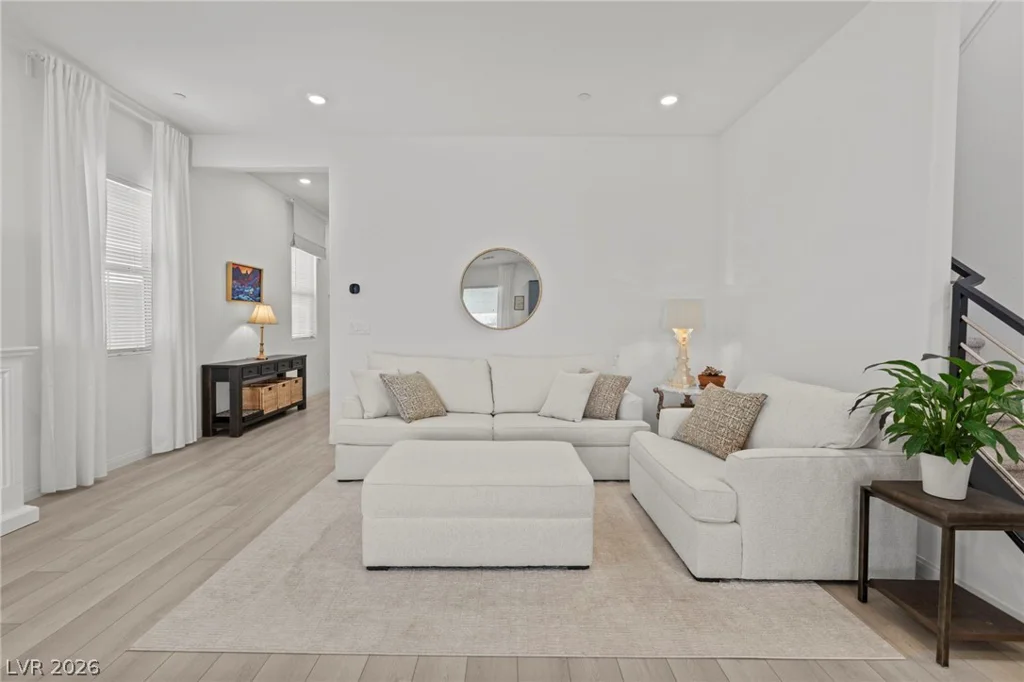 647 La Vista Acres, Las Vegas, NV 89138