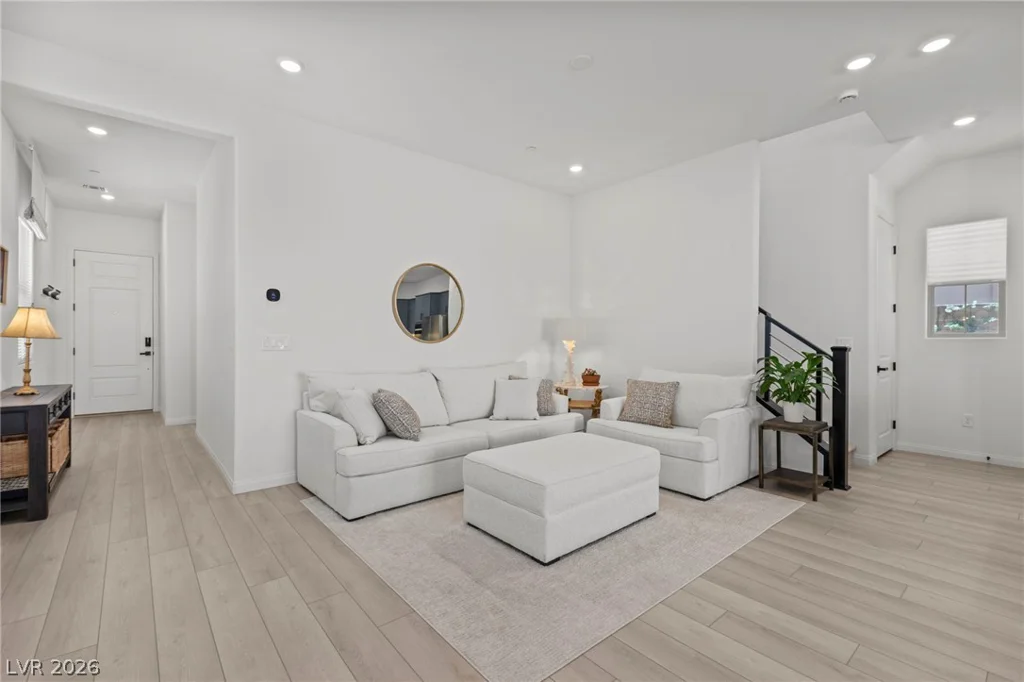 647 La Vista Acres, Las Vegas, NV 89138