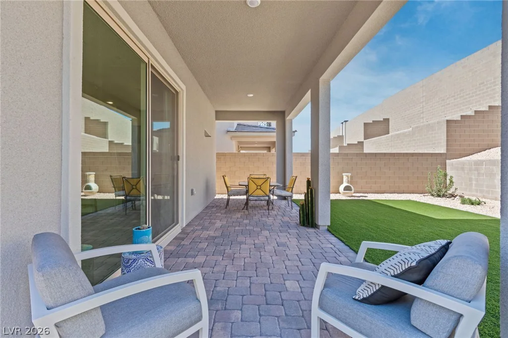 647 La Vista Acres, Las Vegas, NV 89138