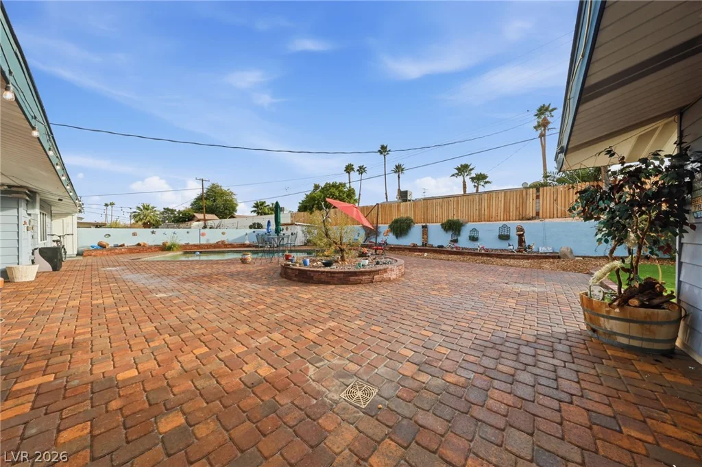 1631 Ottawa, Las Vegas, NV 89169