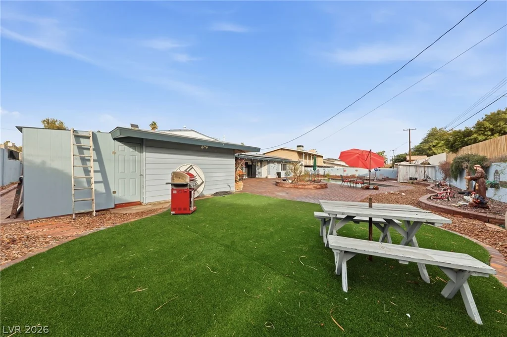 1631 Ottawa, Las Vegas, NV 89169