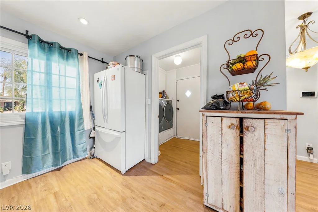 1631 Ottawa, Las Vegas, NV 89169