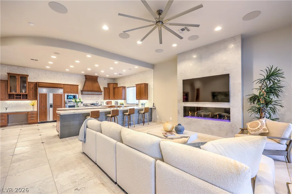 9704 Highridge, Las Vegas, NV 89134