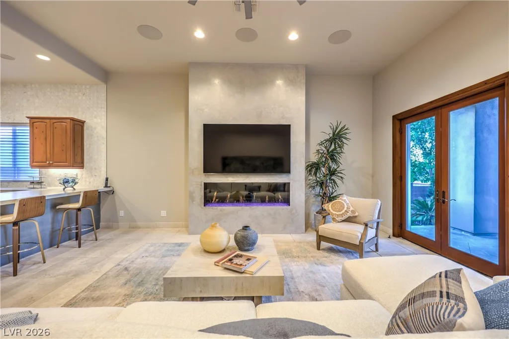 9704 Highridge, Las Vegas, NV 89134