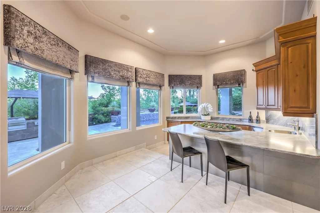 9704 Highridge, Las Vegas, NV 89134