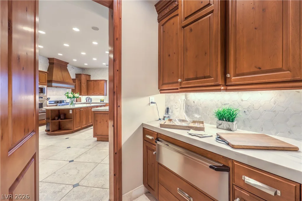 9704 Highridge, Las Vegas, NV 89134