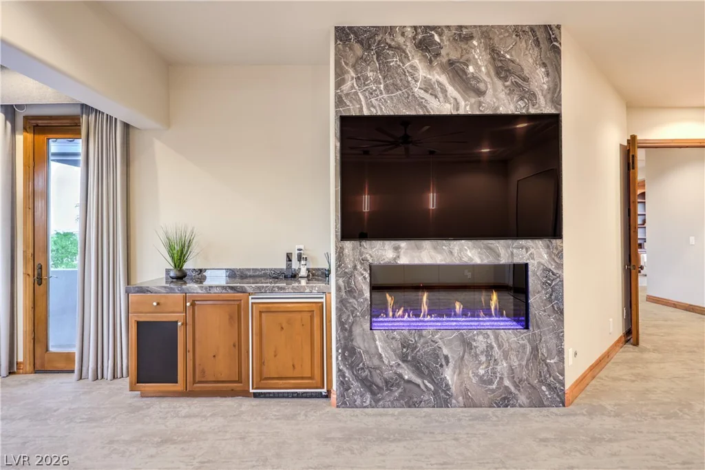 9704 Highridge, Las Vegas, NV 89134