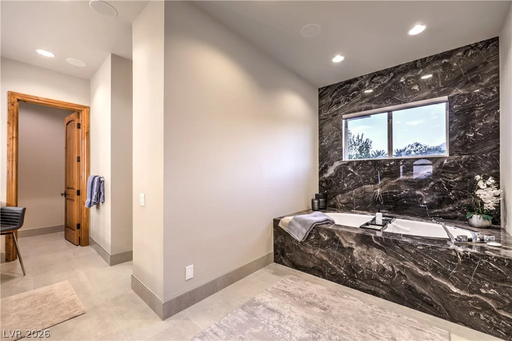 9704 Highridge, Las Vegas, NV 89134