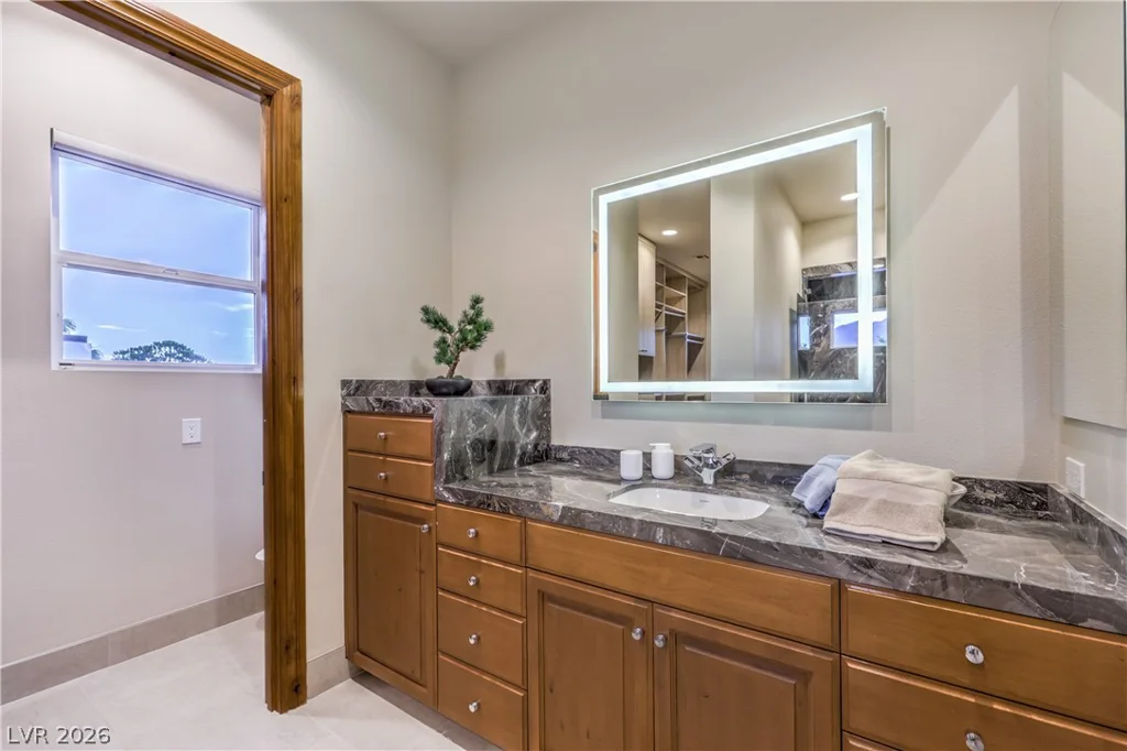 9704 Highridge, Las Vegas, NV 89134