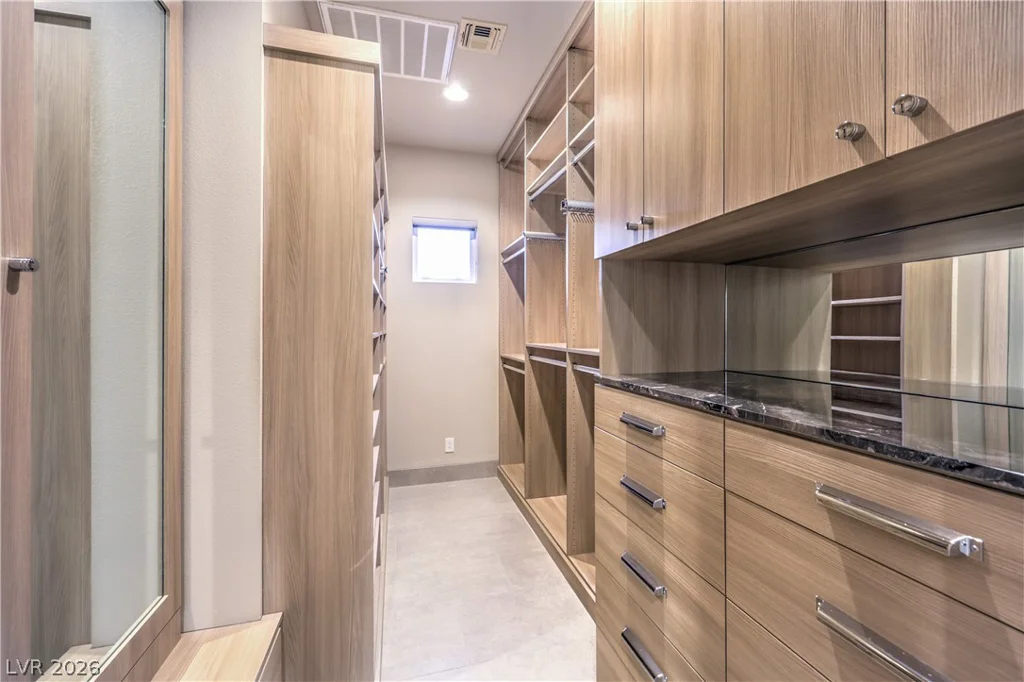 9704 Highridge, Las Vegas, NV 89134