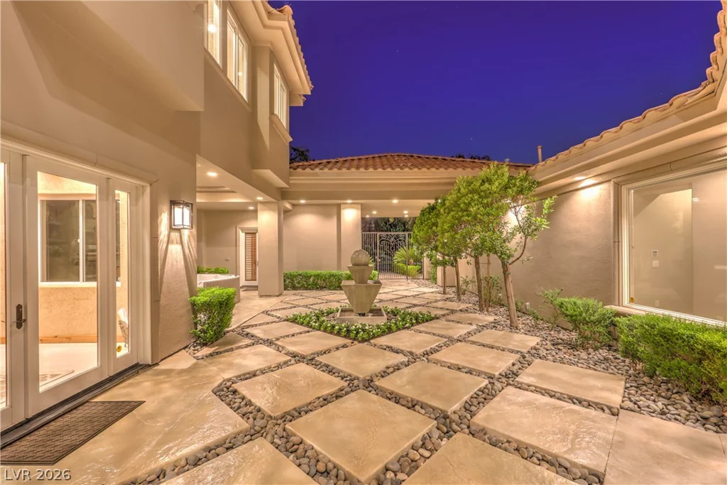 9704 Highridge, Las Vegas, NV 89134