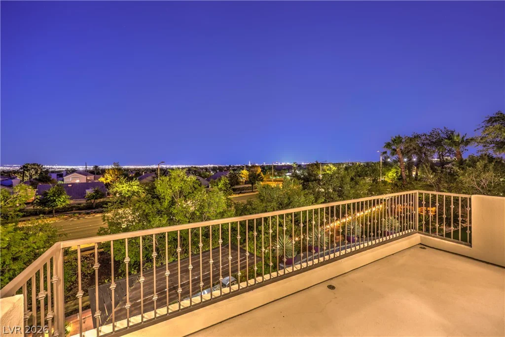 9704 Highridge, Las Vegas, NV 89134
