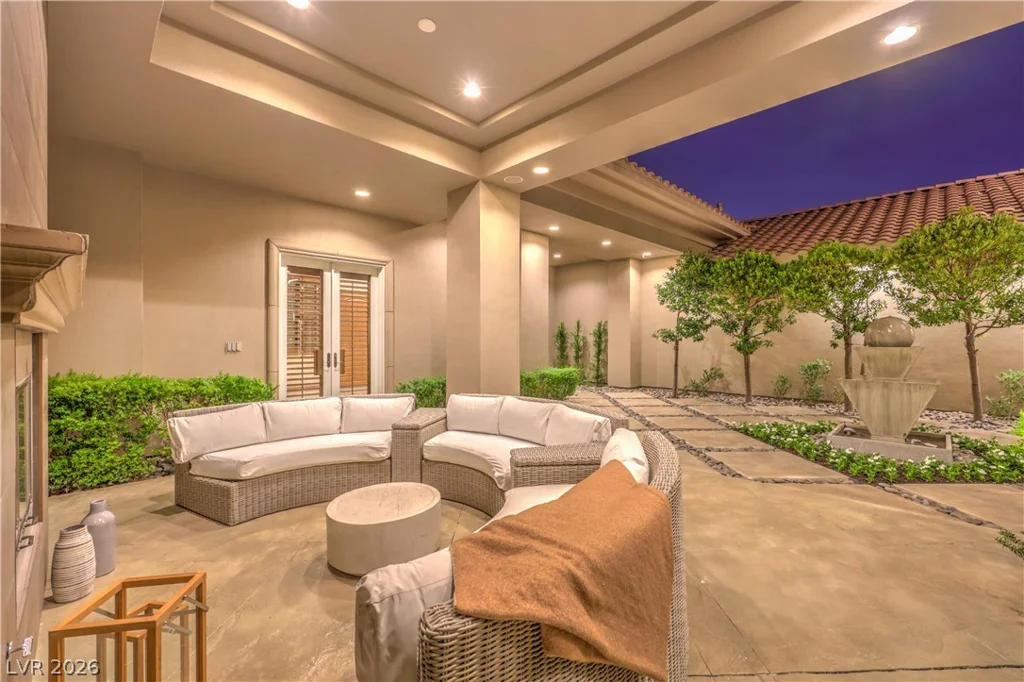 9704 Highridge, Las Vegas, NV 89134