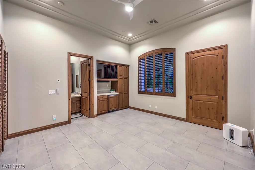 9704 Highridge, Las Vegas, NV 89134