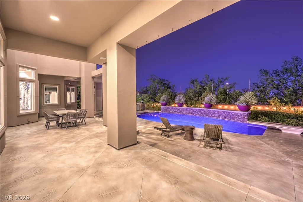 9704 Highridge, Las Vegas, NV 89134
