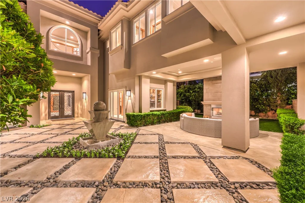 9704 Highridge, Las Vegas, NV 89134