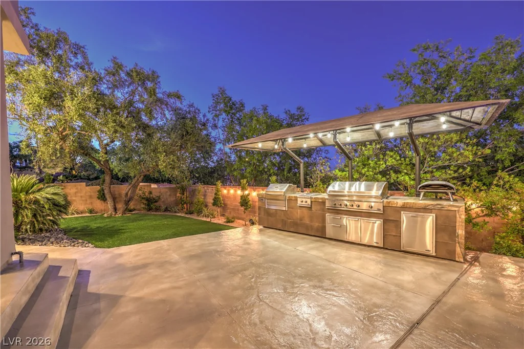 9704 Highridge, Las Vegas, NV 89134