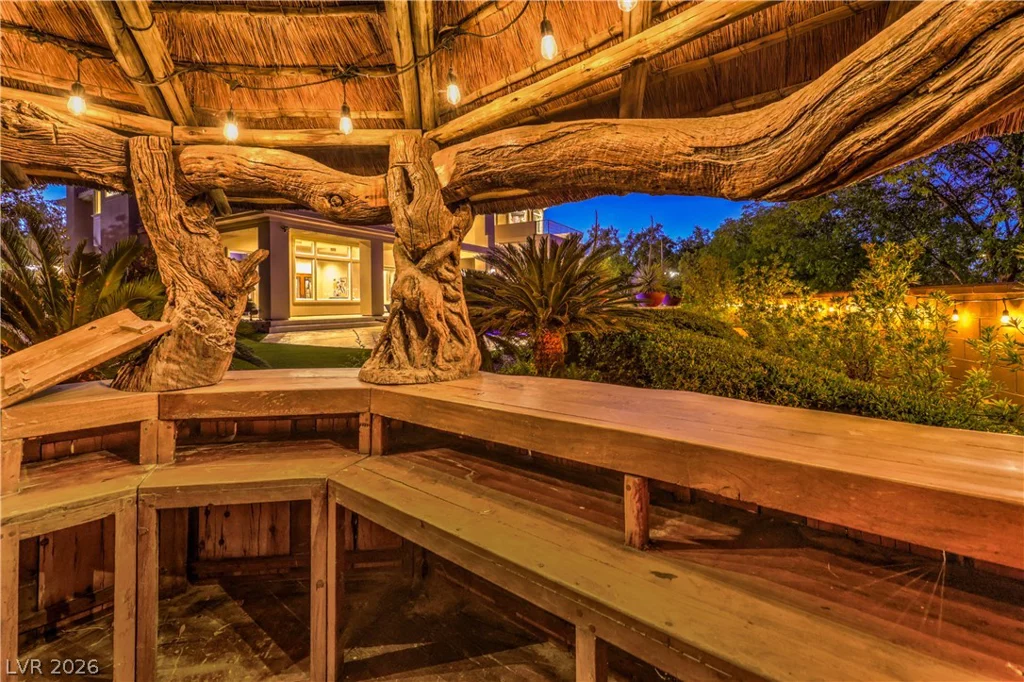 9704 Highridge, Las Vegas, NV 89134
