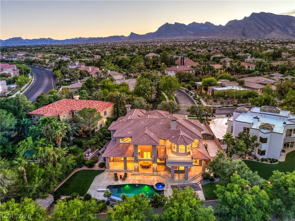 9704 Highridge, Las Vegas, NV 89134