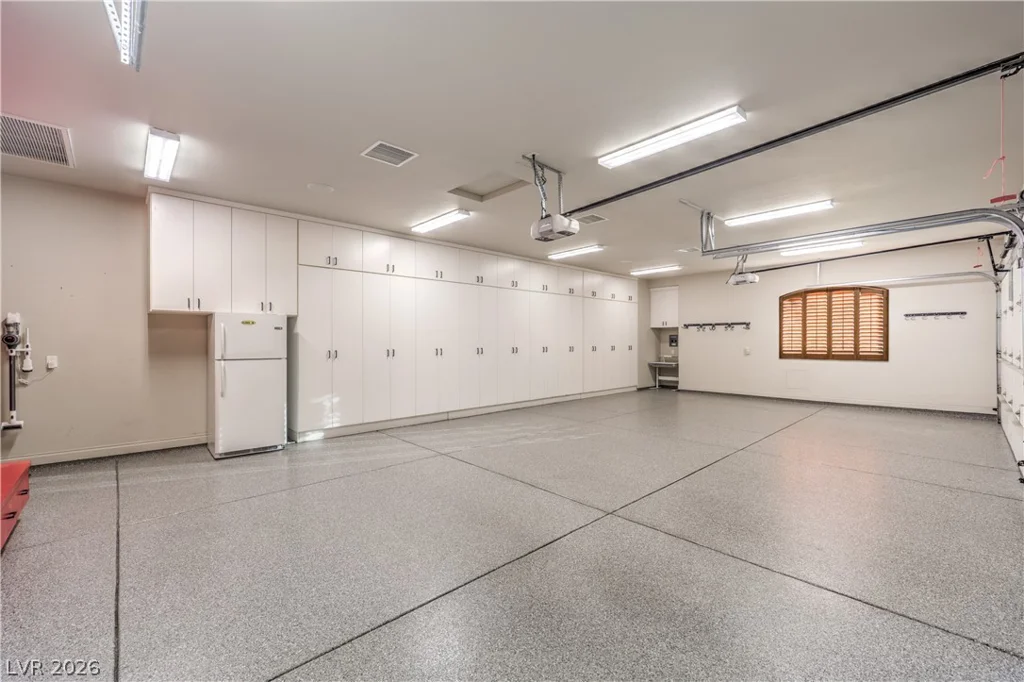 9704 Highridge, Las Vegas, NV 89134