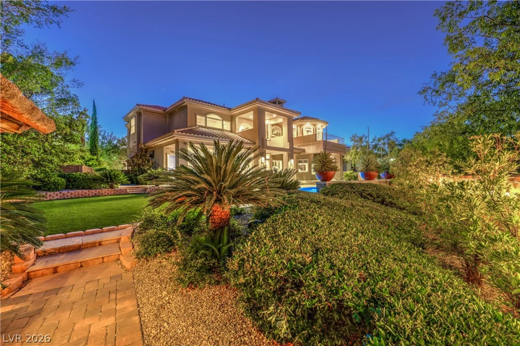 9704 Highridge, Las Vegas, NV 89134