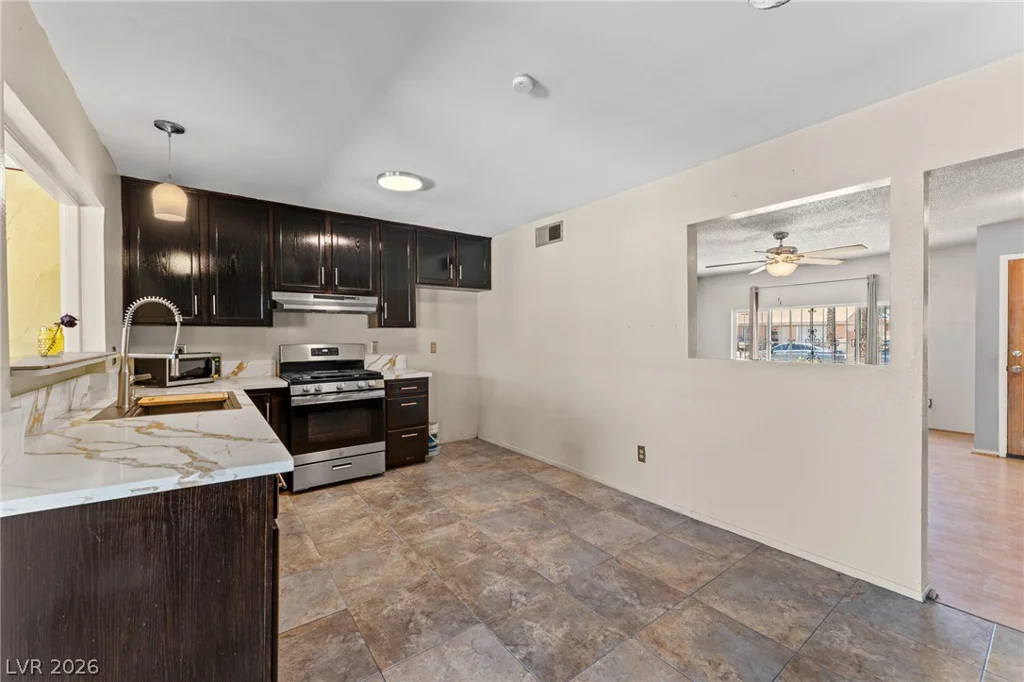 2905 Brady, Las Vegas, NV 89101