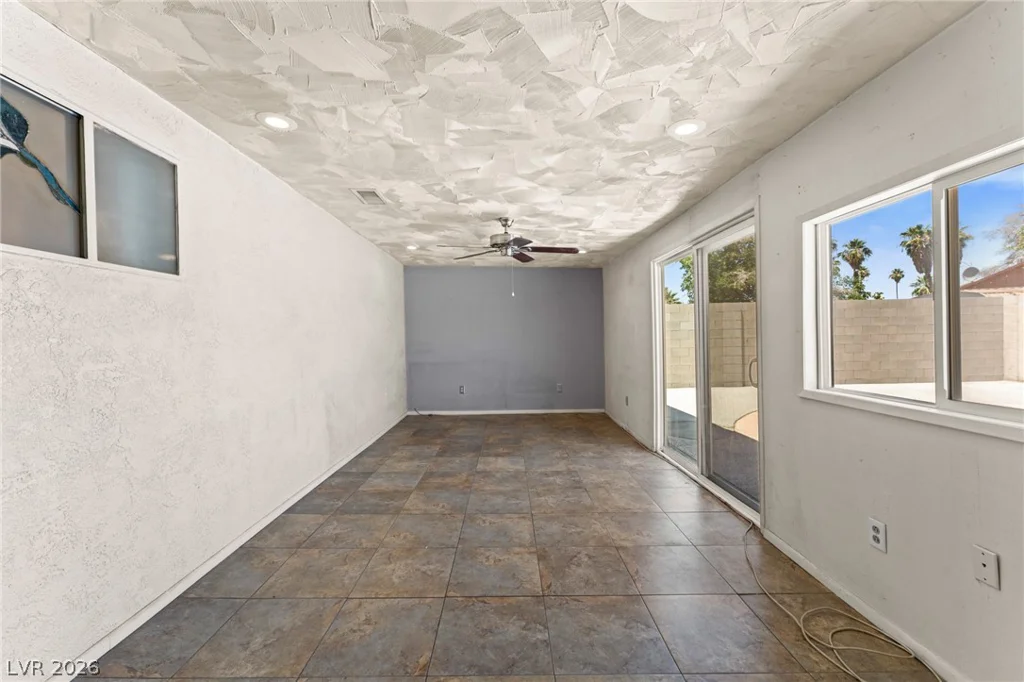 2905 Brady, Las Vegas, NV 89101