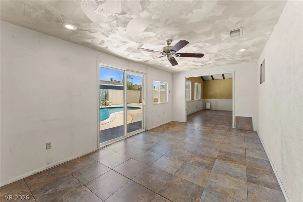 2905 Brady, Las Vegas, NV 89101