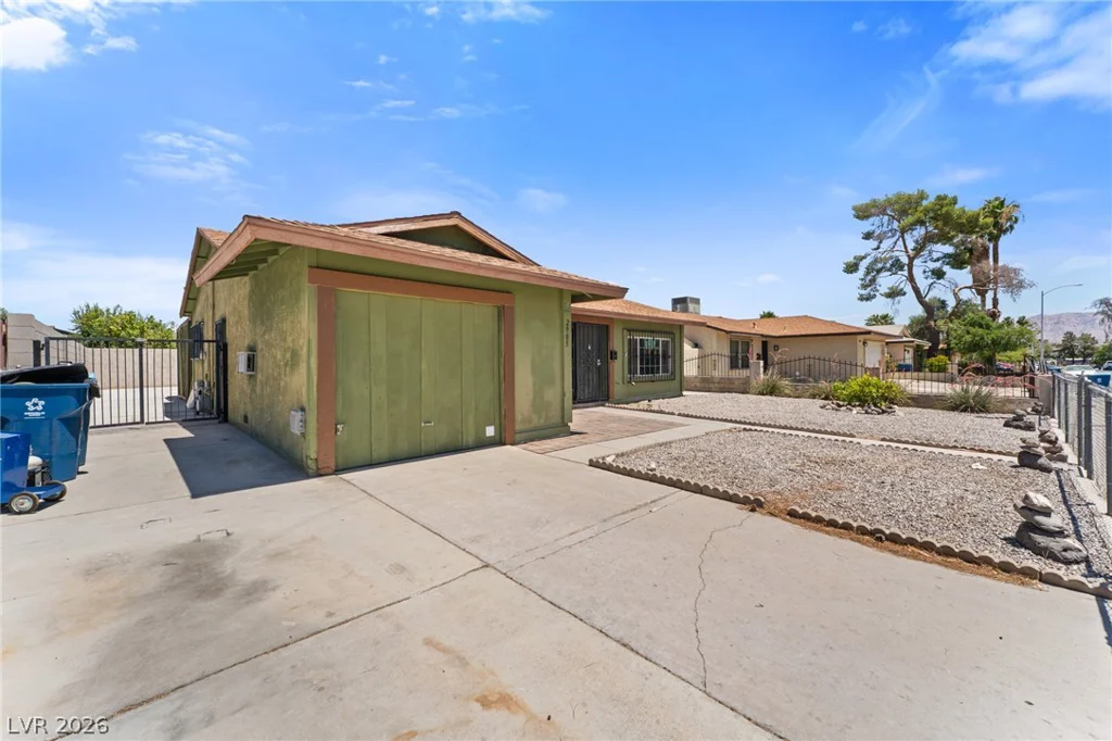 2905 Brady, Las Vegas, NV 89101