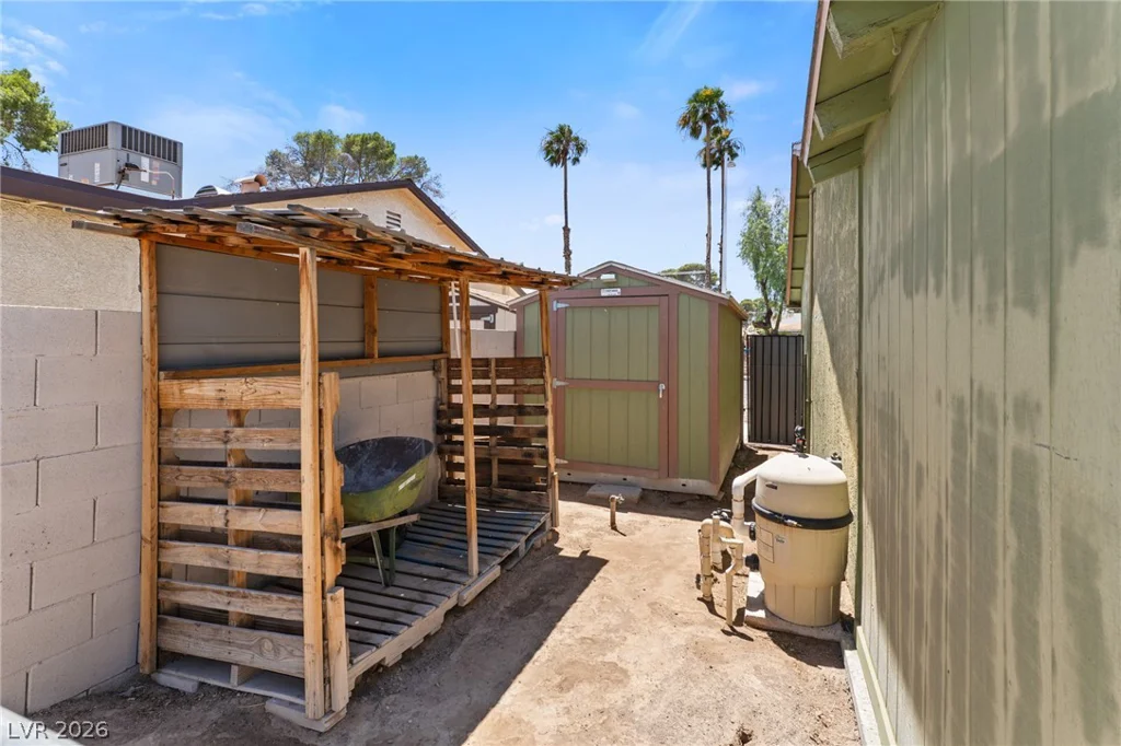 2905 Brady, Las Vegas, NV 89101