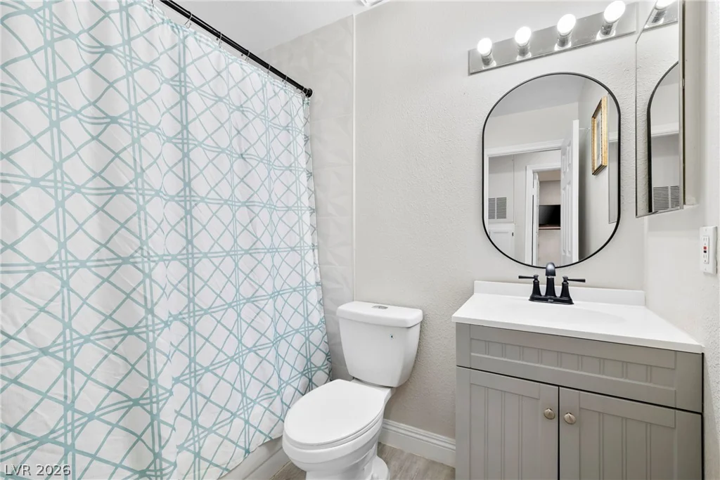 2141 Twickenham, Las Vegas, NV 89108