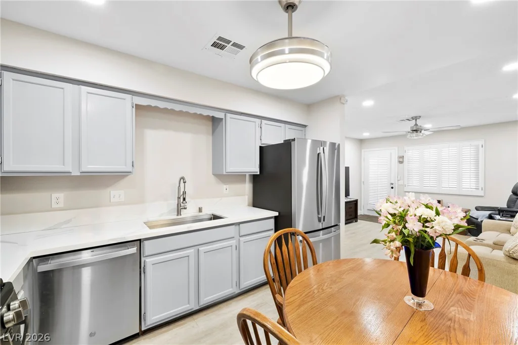 2141 Twickenham, Las Vegas, NV 89108