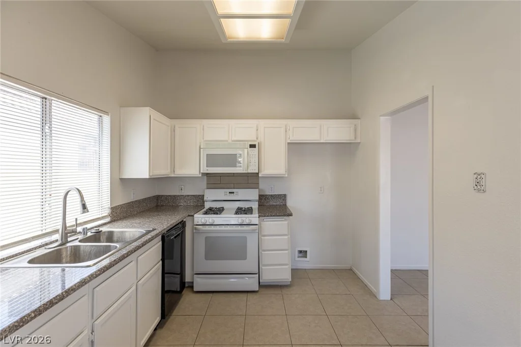 7019 Orange Grove, Las Vegas, NV 89119