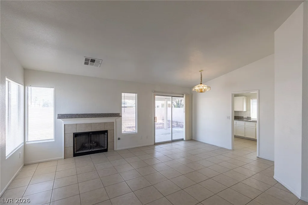 7019 Orange Grove, Las Vegas, NV 89119