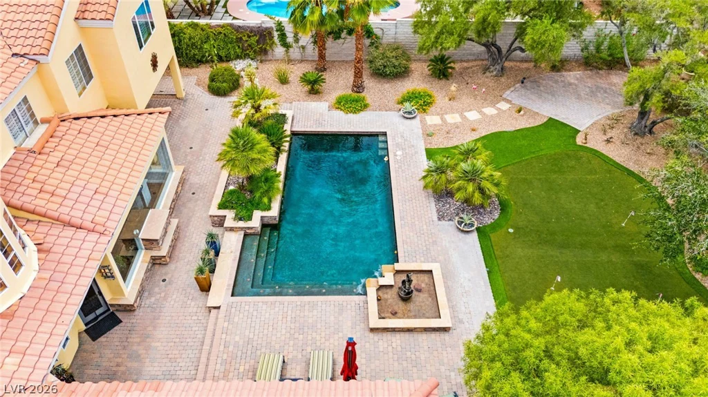 7428 Doe, Las Vegas, NV 89117