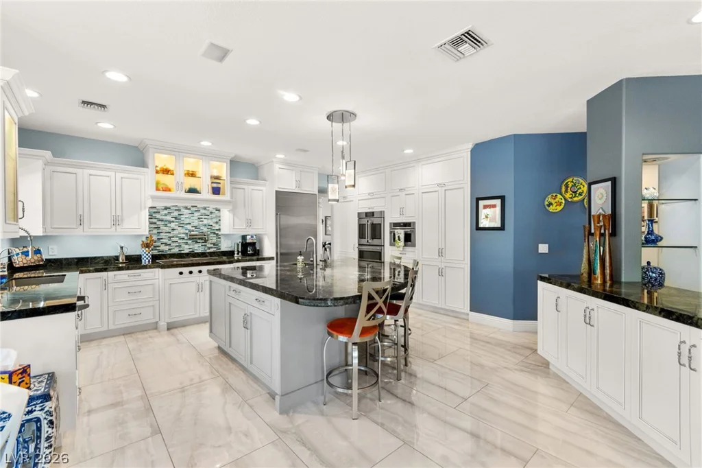 7428 Doe, Las Vegas, NV 89117