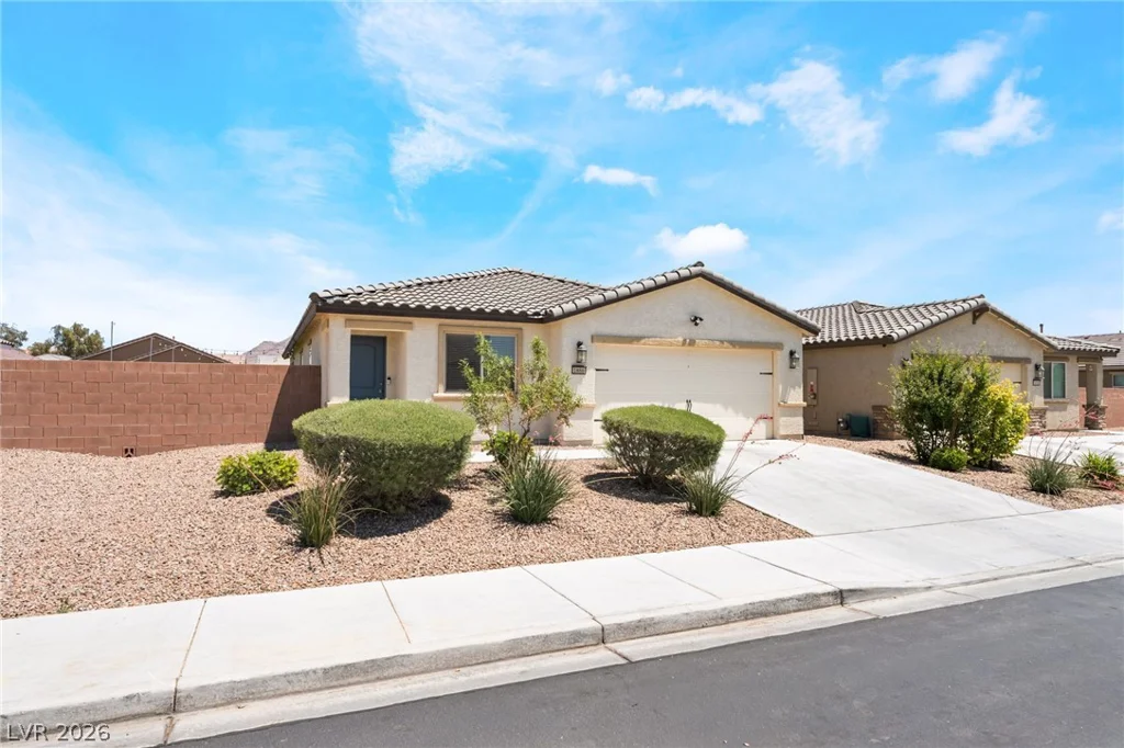 1886 Neoga, Las Vegas, NV 89115