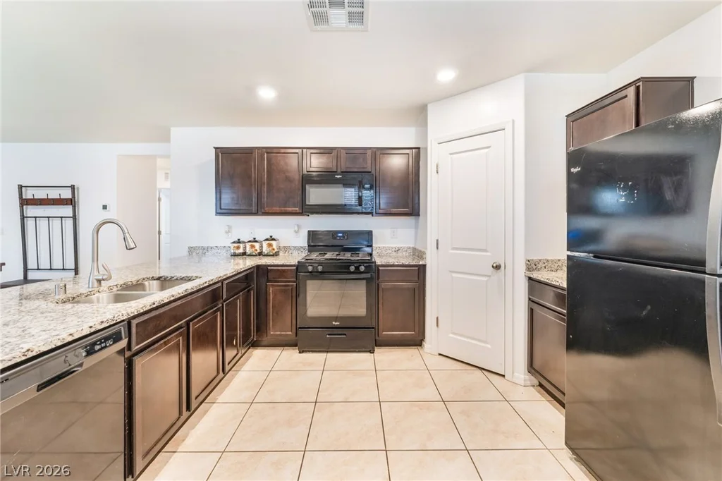 1886 Neoga, Las Vegas, NV 89115