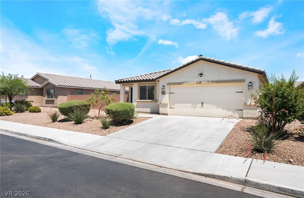 1886 Neoga, Las Vegas, NV 89115