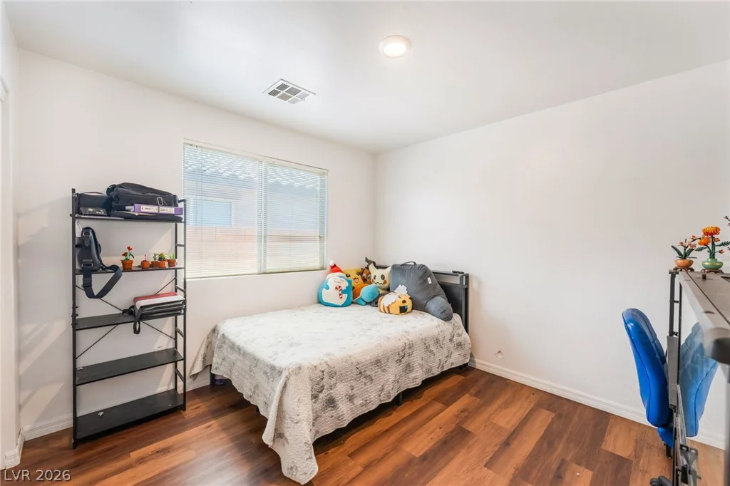 1886 Neoga, Las Vegas, NV 89115