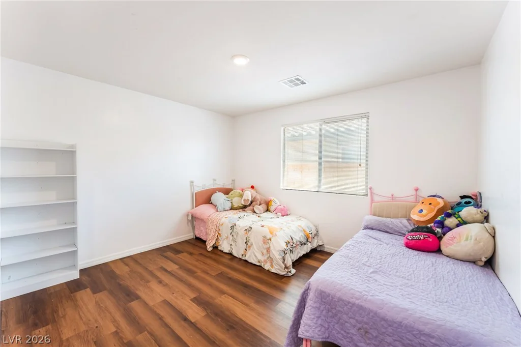 1886 Neoga, Las Vegas, NV 89115
