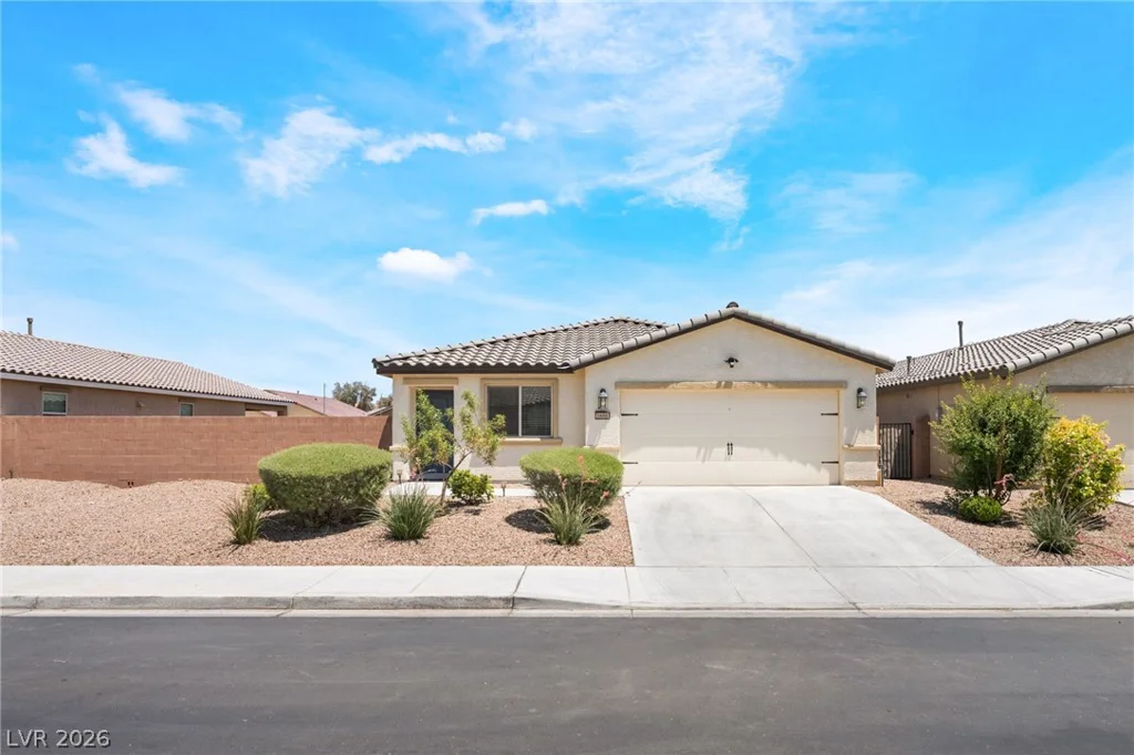 1886 Neoga, Las Vegas, NV 89115