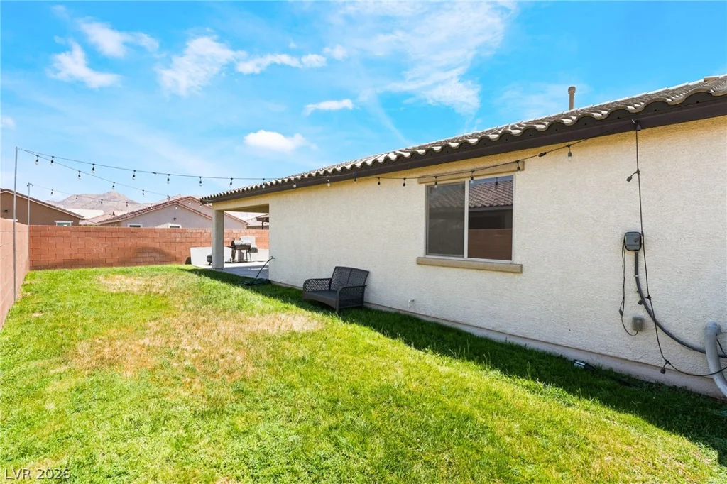 1886 Neoga, Las Vegas, NV 89115