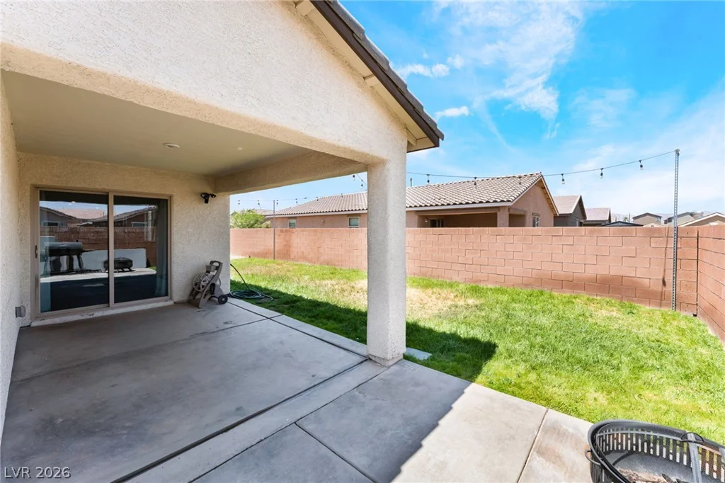 1886 Neoga, Las Vegas, NV 89115