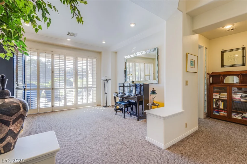 8460 Carmel Ridge, Las Vegas, NV 89113