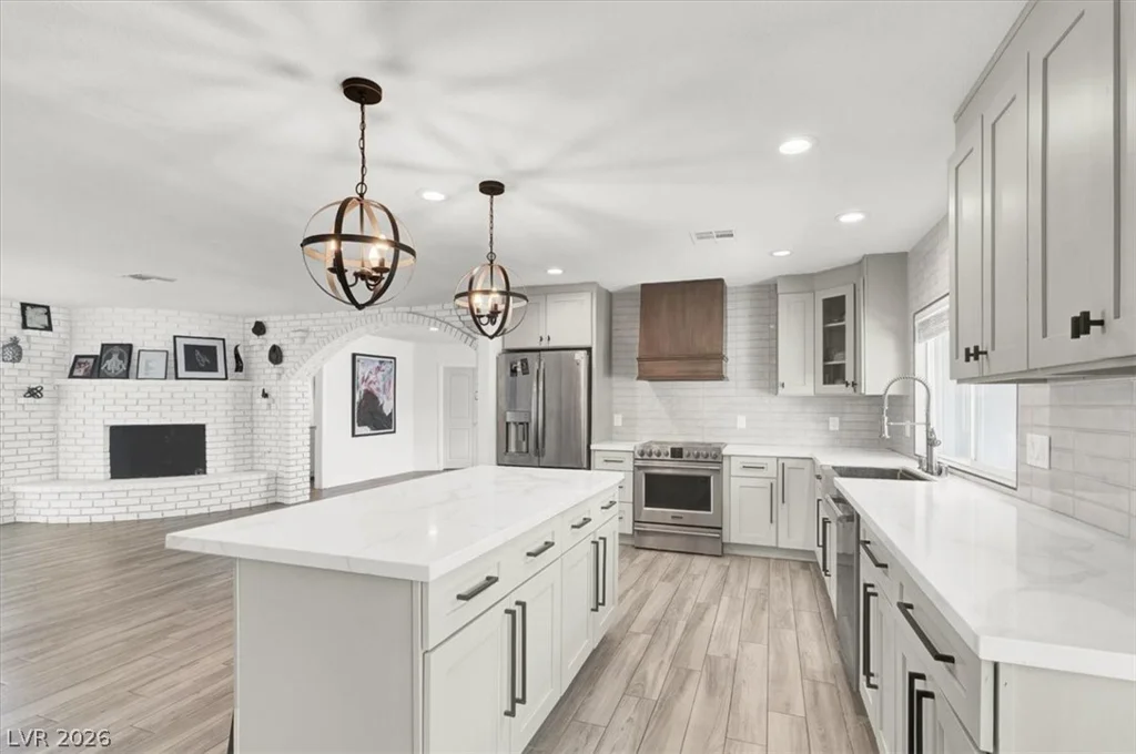 1600 Eaton, Las Vegas, NV 89102
