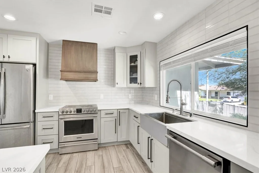 1600 Eaton, Las Vegas, NV 89102
