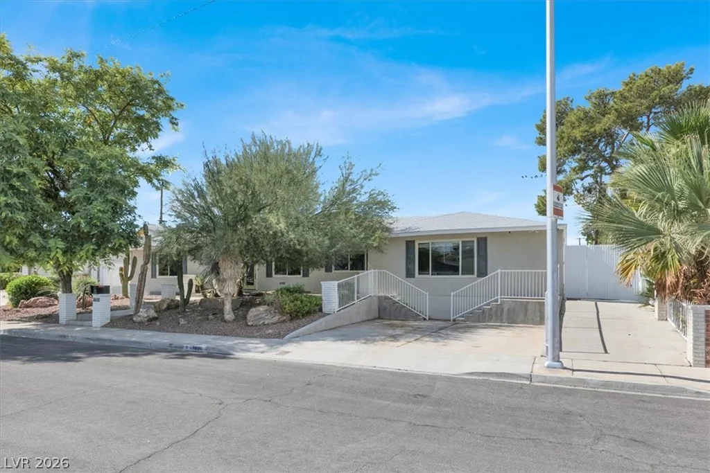 1600 Eaton, Las Vegas, NV 89102